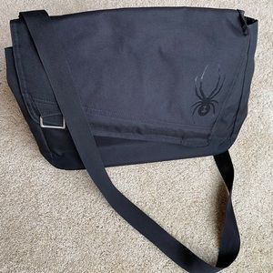 Spyder Messenger laptop bag